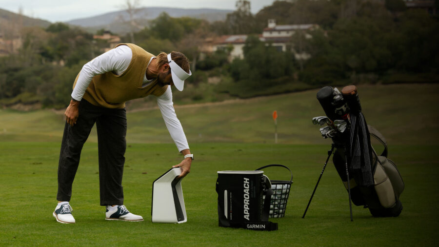 Гольф симулятор Garmin Approach R50